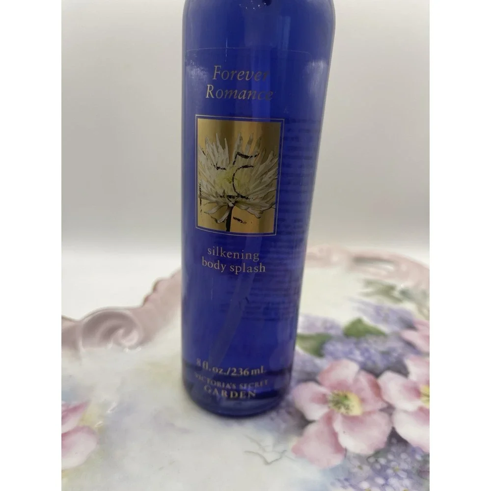 VICTORIA'S SECRET GARDEN FOREVER ROMANCE SILKENING BODY SPLASH 8 FL‎ OZ NEW (A5)